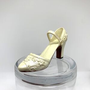 My Treasure Collectible Miniature Shoe Decoration Ivory Floral